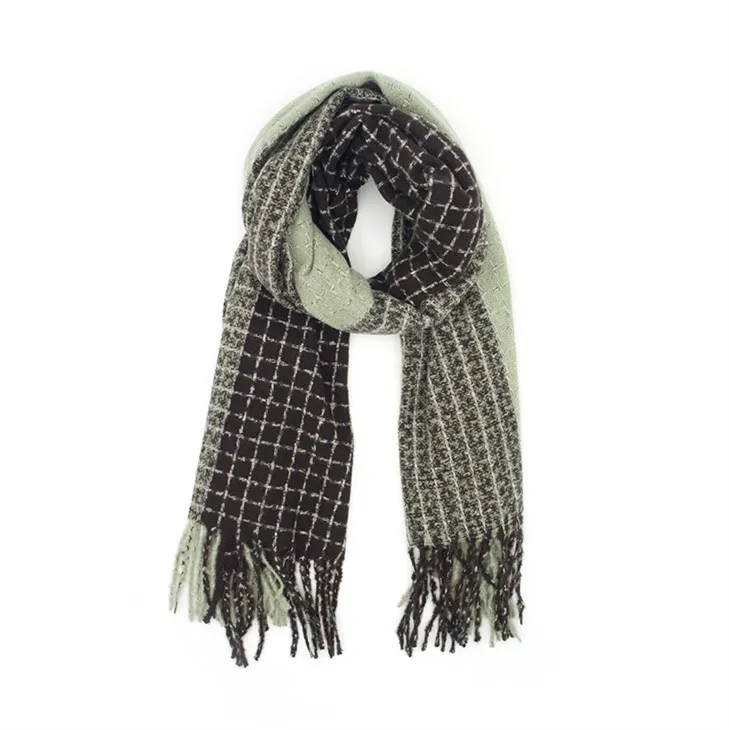 Třásňový šátek